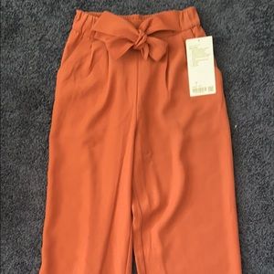 Brand New Lululemon Noir Pant